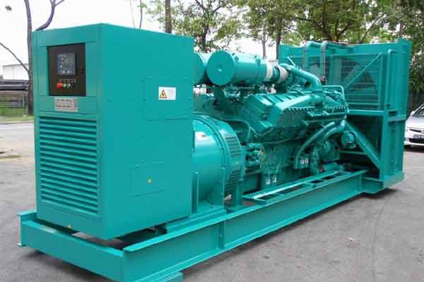 武威柴油发电机组电压不稳定怎样维修？